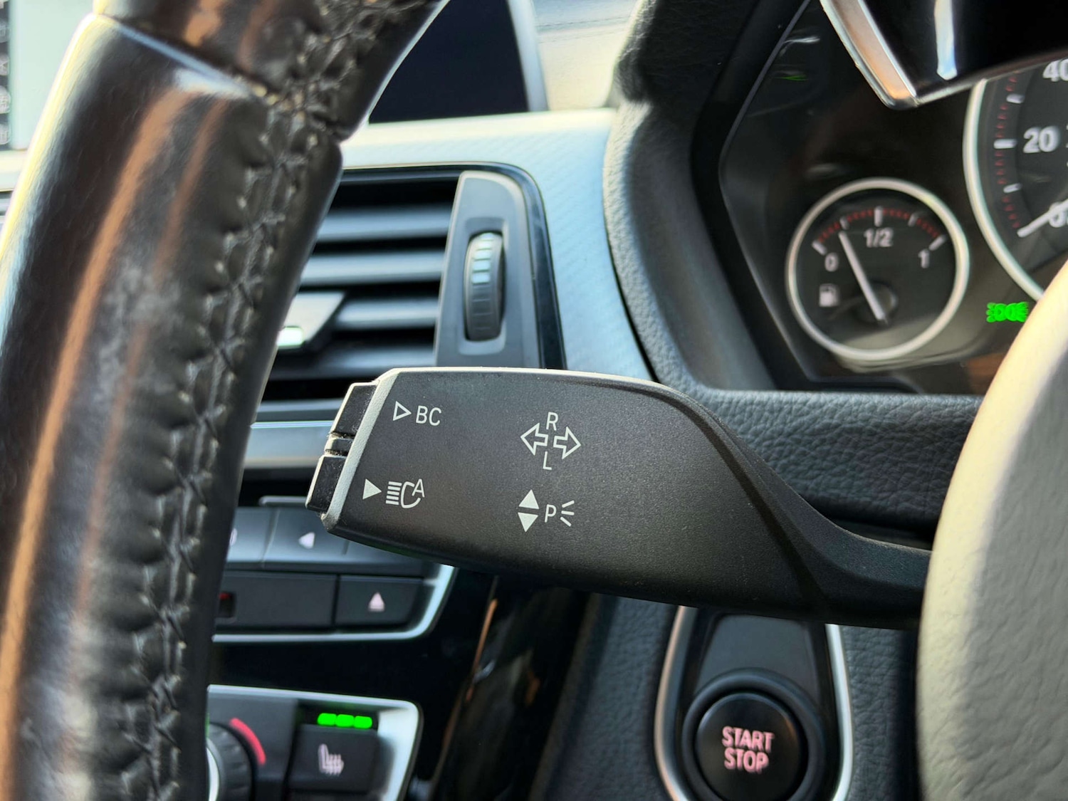 Used BMW 3 Series 2018 for sale - 77437617: Photo 44