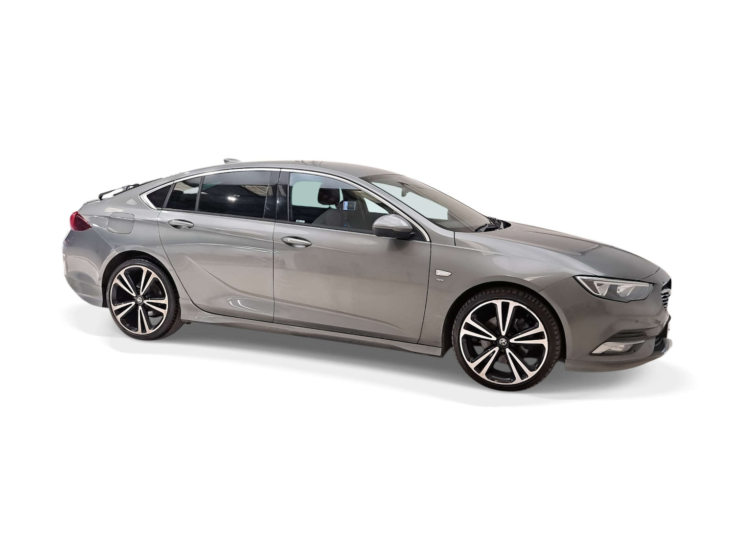 Used Vauxhall Insignia 2017 for sale - 77920731: Photo 2