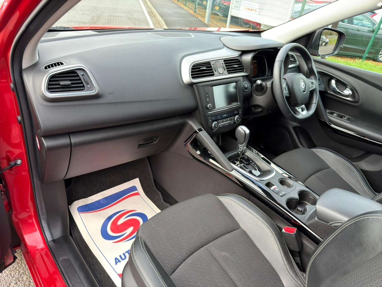 Used Renault Kadjar 2017 for sale - 77437579: Photo 41