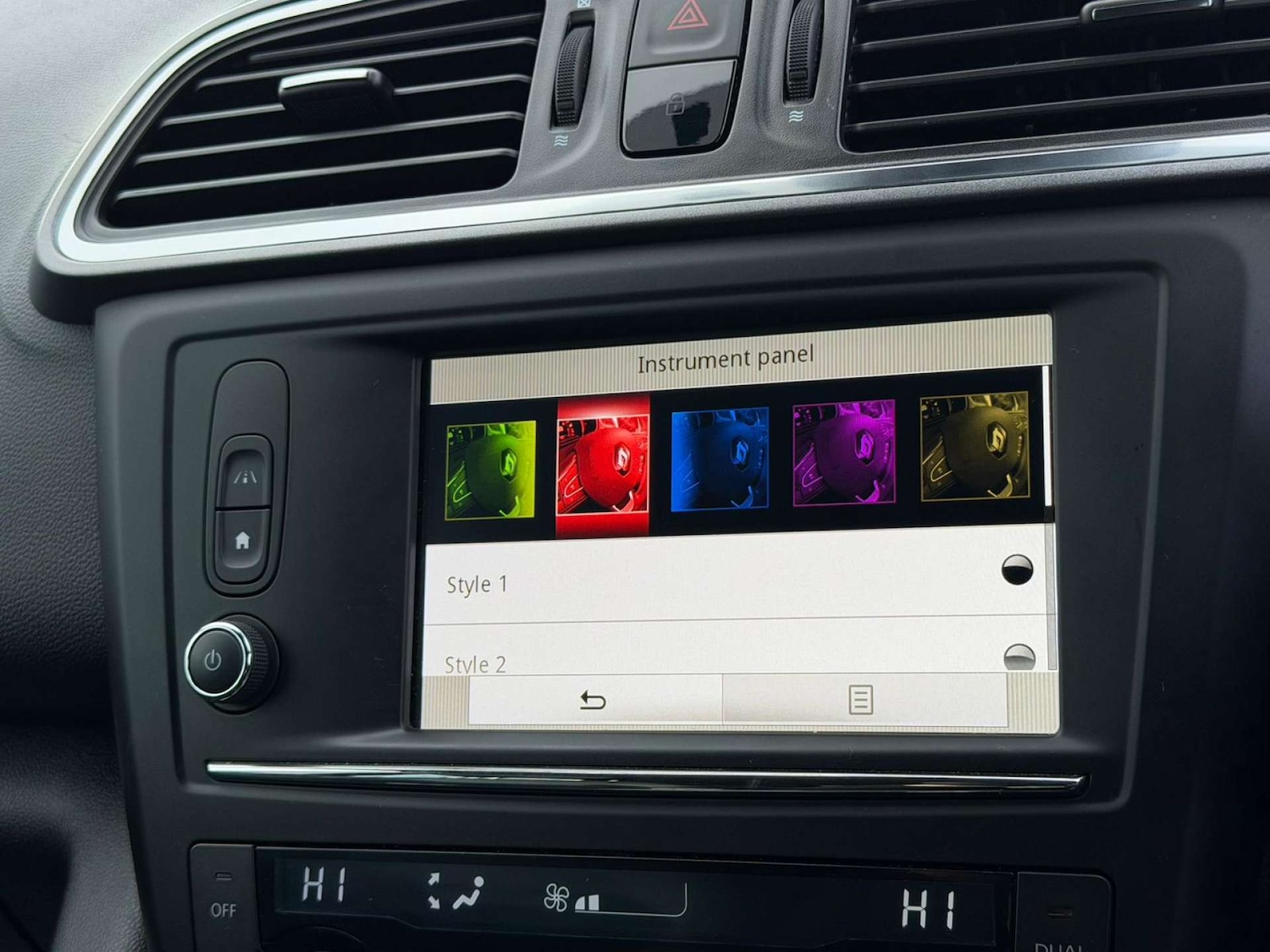 Used Renault Kadjar 2017 for sale - 77437579: Photo 9