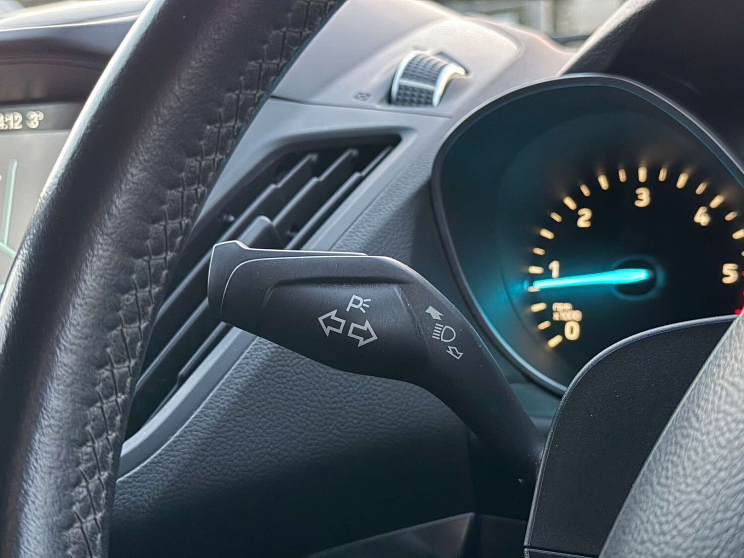 Used Ford Kuga 2017 for sale - 77437448: Photo 37