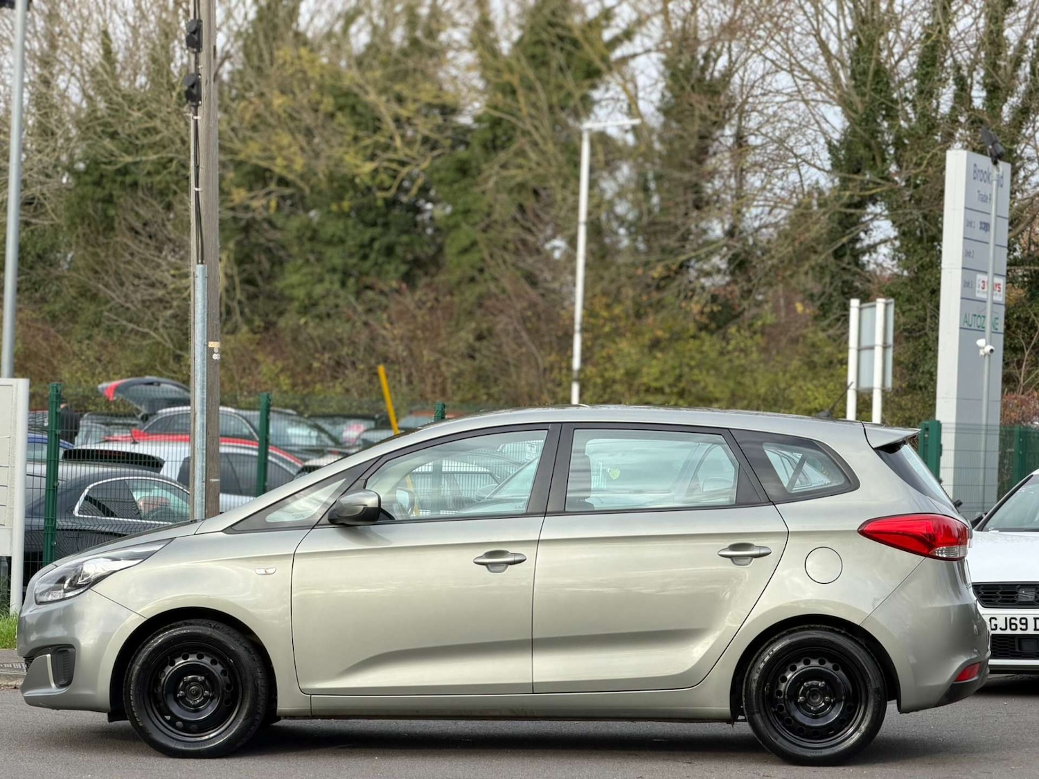 Used Kia Carens 2015 for sale - 77437614: Photo 10