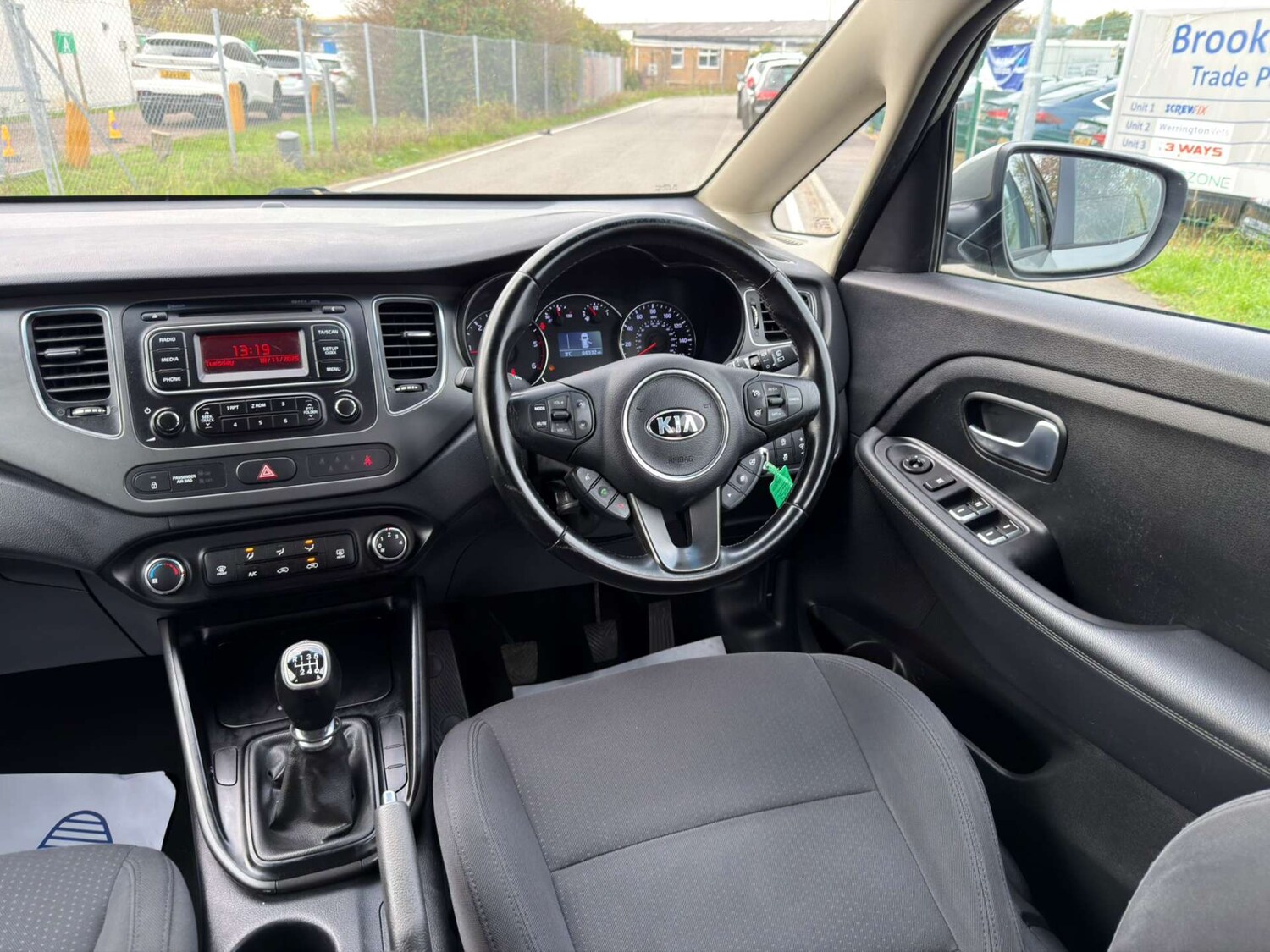 Used Kia Carens 2015 for sale - 77437614: Photo 24