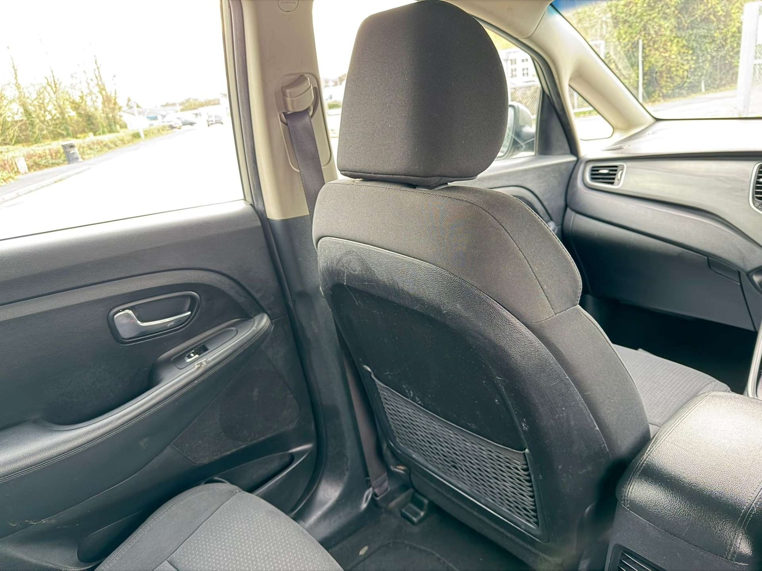 Used Kia Carens 2015 for sale - 77437614: Photo 28