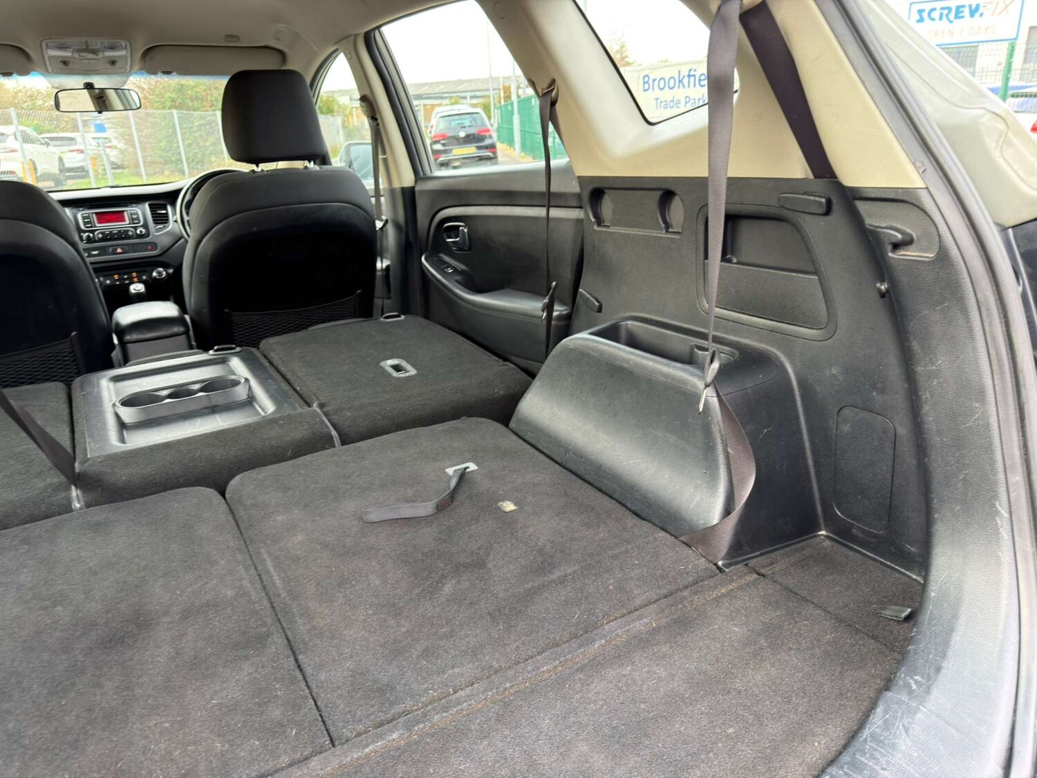 Used Kia Carens 2015 for sale - 77437614: Photo 33