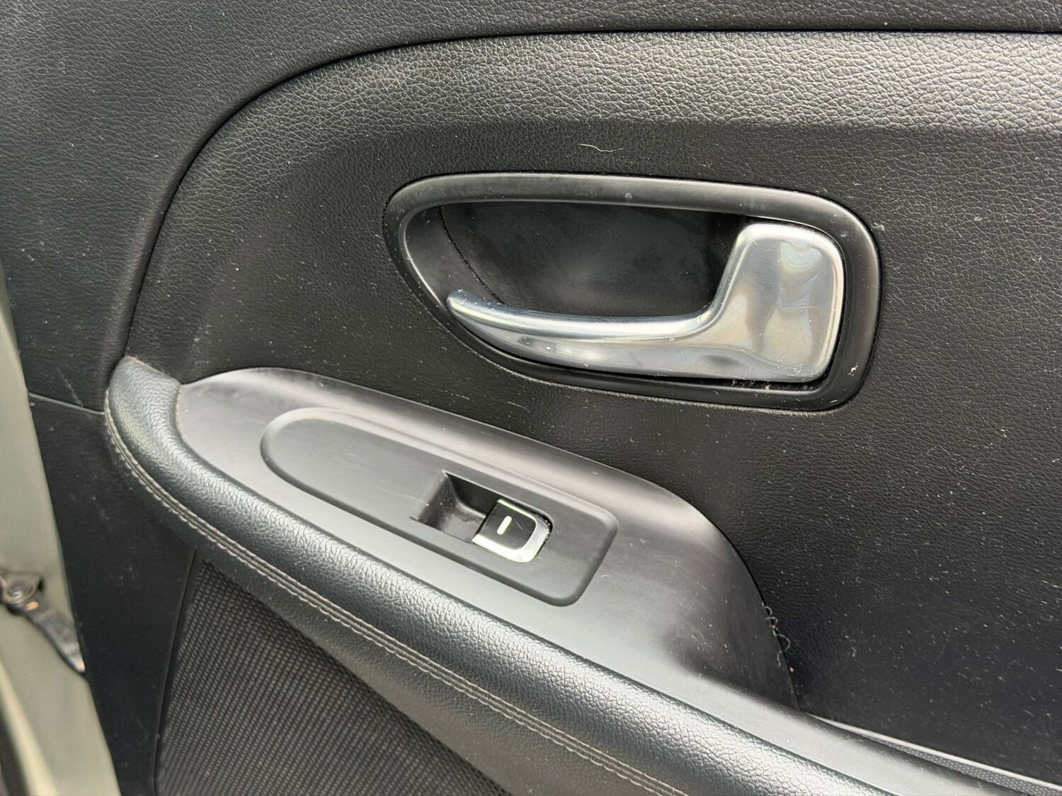 Used Kia Carens 2015 for sale - 77437614: Photo 44