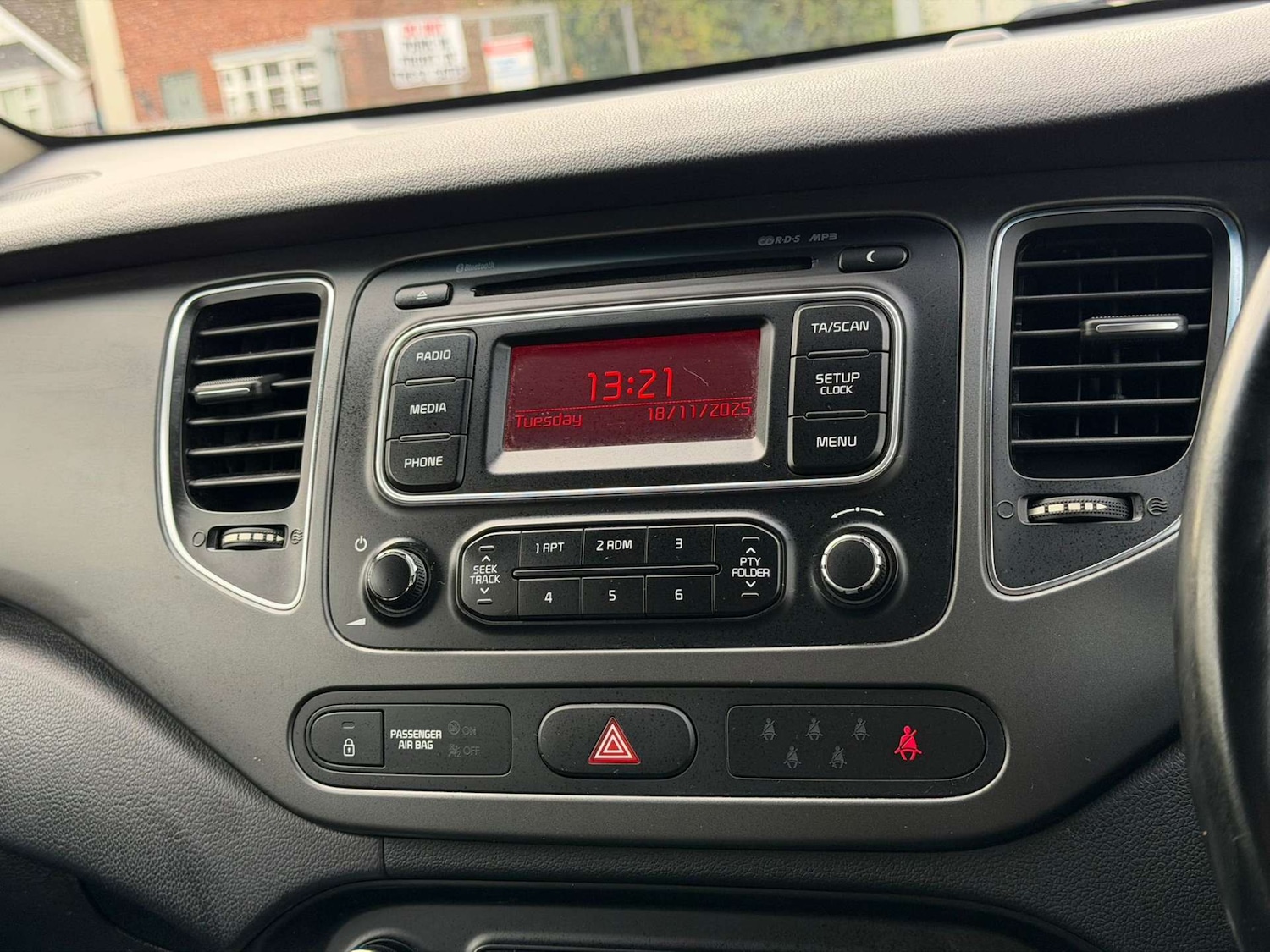 Used Kia Carens 2015 for sale - 77437614: Photo 53