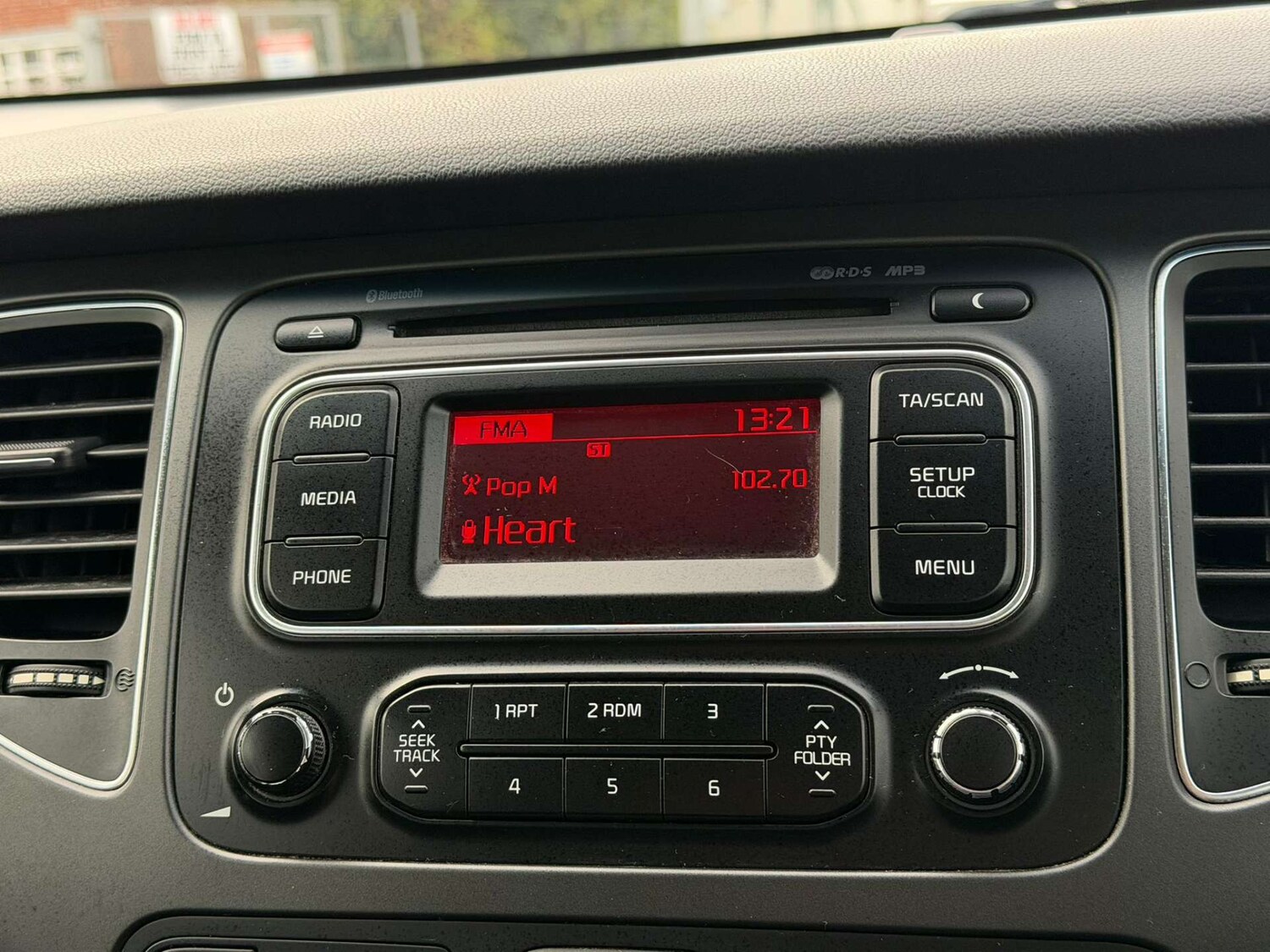 Used Kia Carens 2015 for sale - 77437614: Photo 54