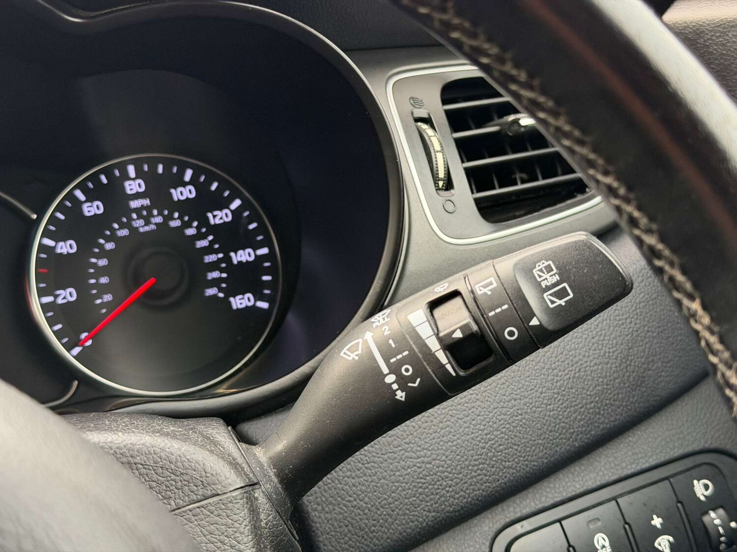 Used Kia Carens 2015 for sale - 77437614: Photo 58