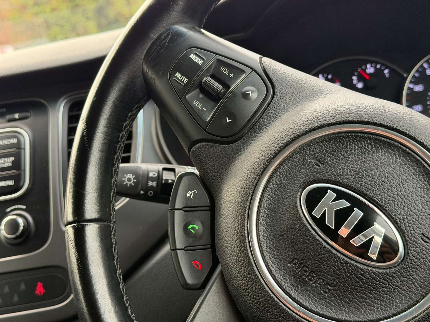 Used Kia Carens 2015 for sale - 77437614: Photo 66