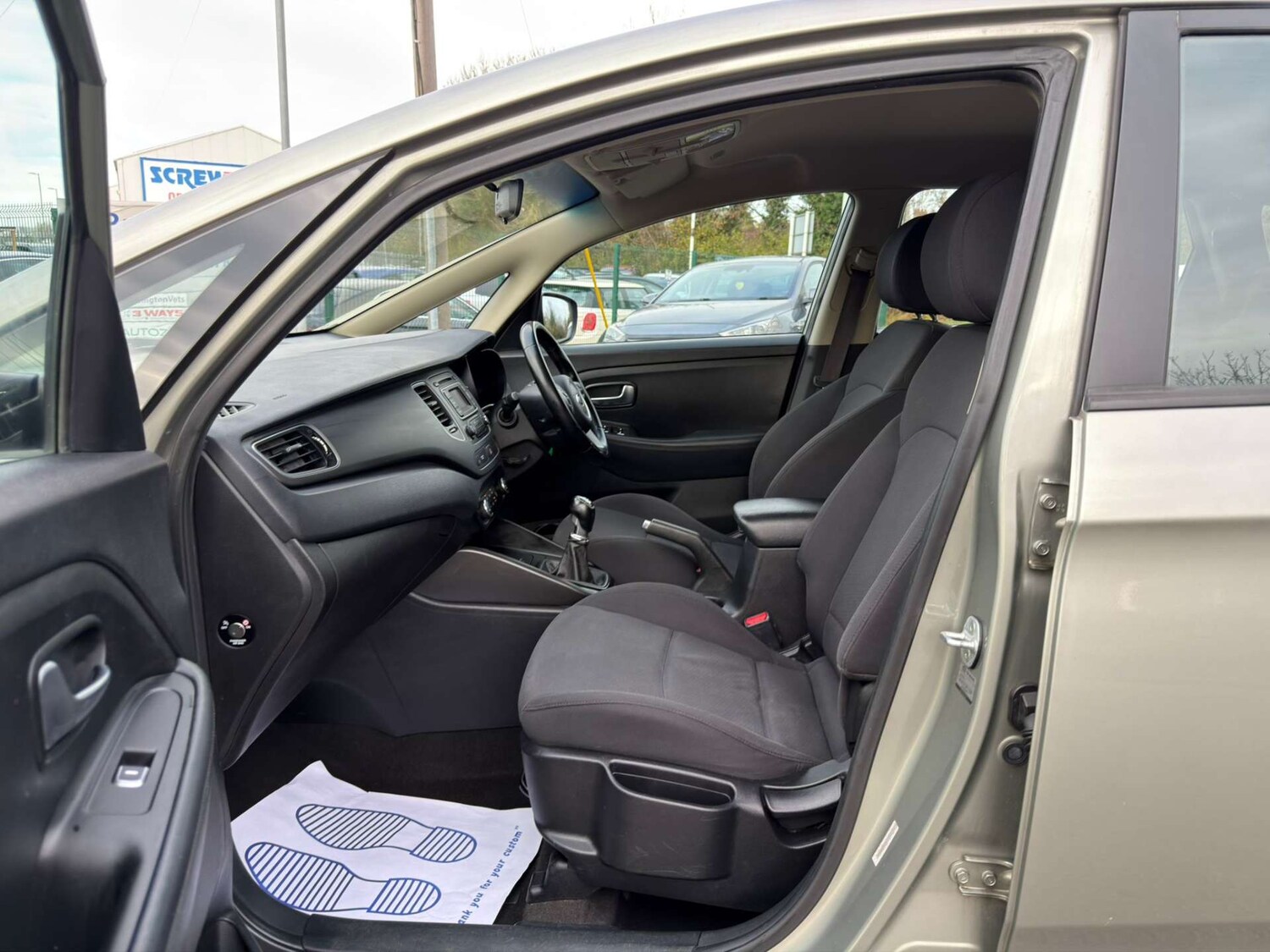 Used Kia Carens 2015 for sale - 77437614: Photo 69