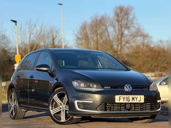 Used Volkswagen Golf 2016 for sale - 77437612: Photo