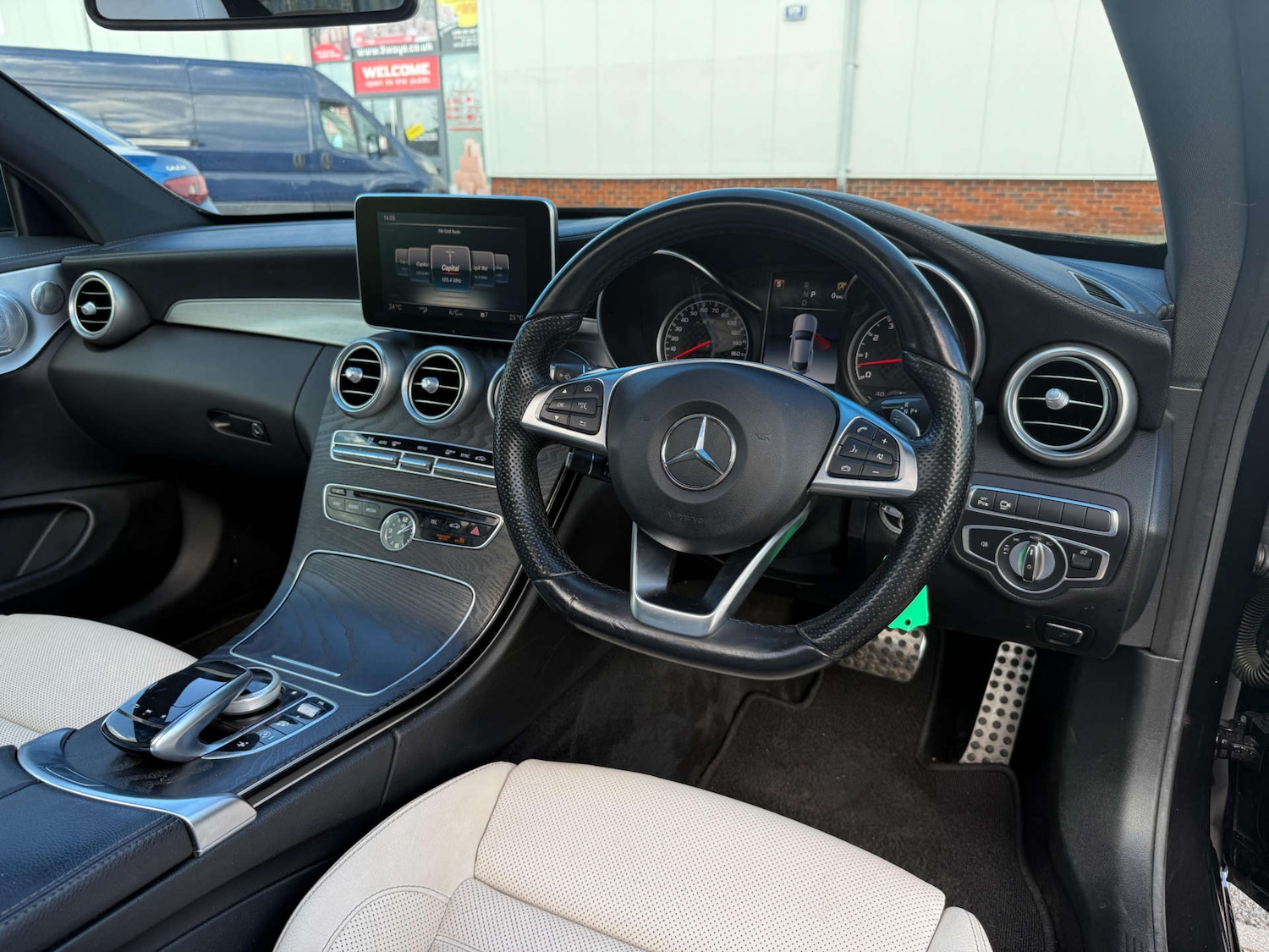 Used Mercedes-Benz C Class 2018 for sale - 77581089: Photo 12