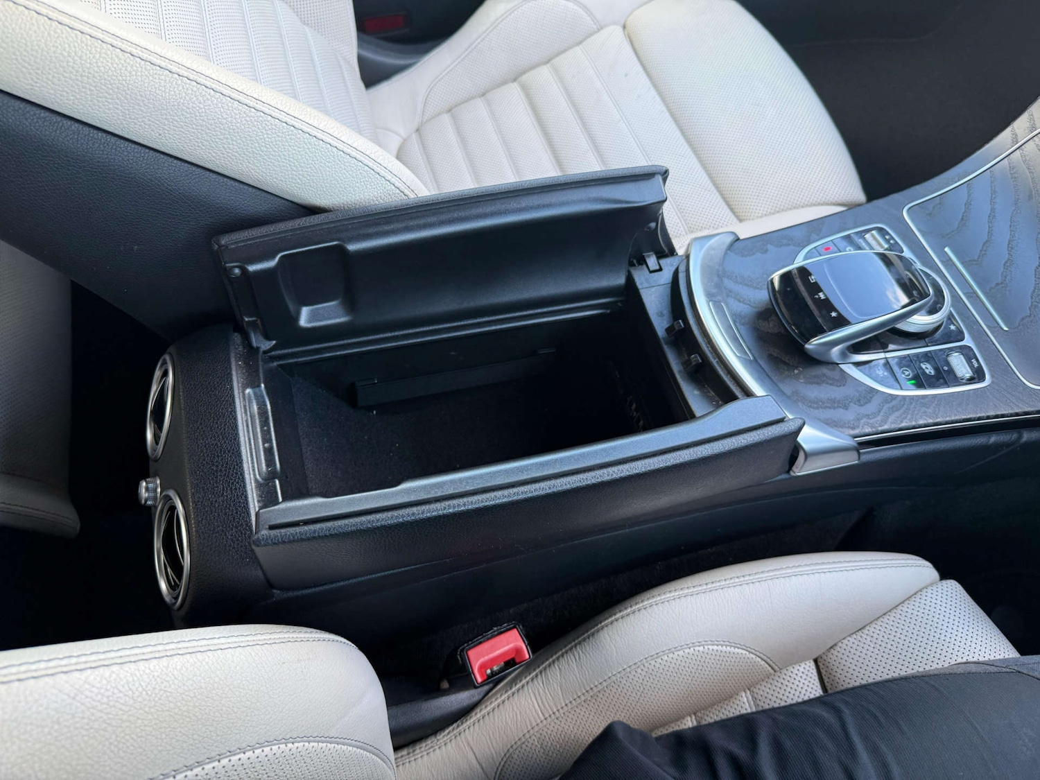 Used Mercedes-Benz C Class 2018 for sale - 77581089: Photo 17