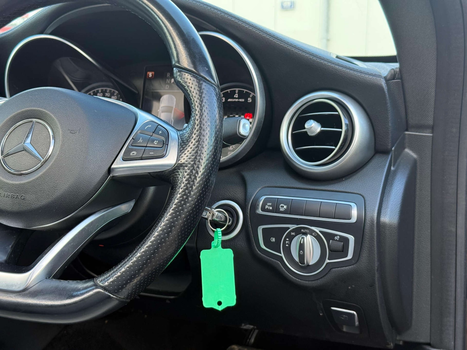 Used Mercedes-Benz C Class 2018 for sale - 77581089: Photo 79