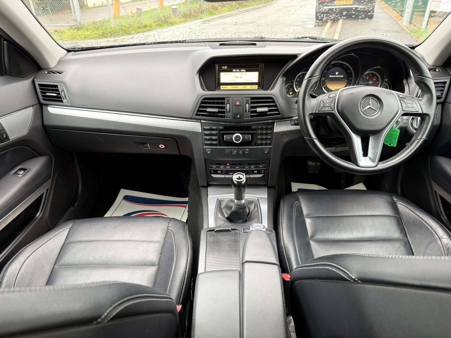 Used Mercedes-Benz E Class 2011 for sale - 77437453: Photo 16