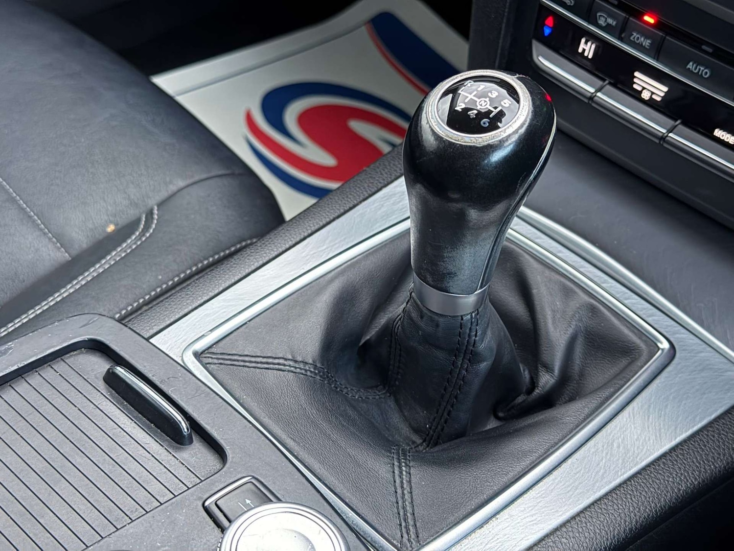 Used Mercedes-Benz E Class 2011 for sale - 77437453: Photo 21