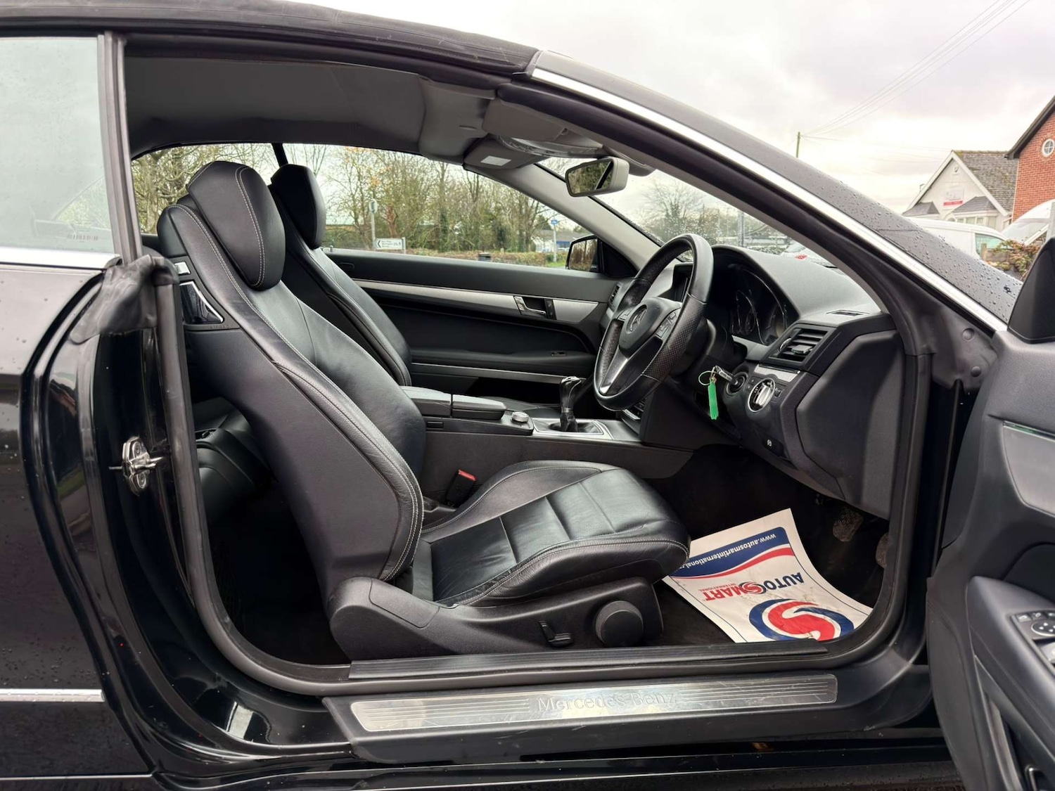 Used Mercedes-Benz E Class 2011 for sale - 77437453: Photo 26