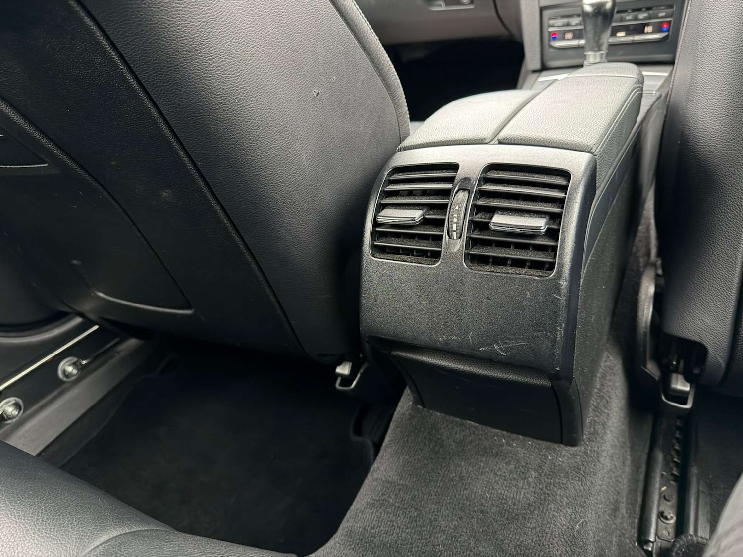 Used Mercedes-Benz E Class 2011 for sale - 77437453: Photo 32