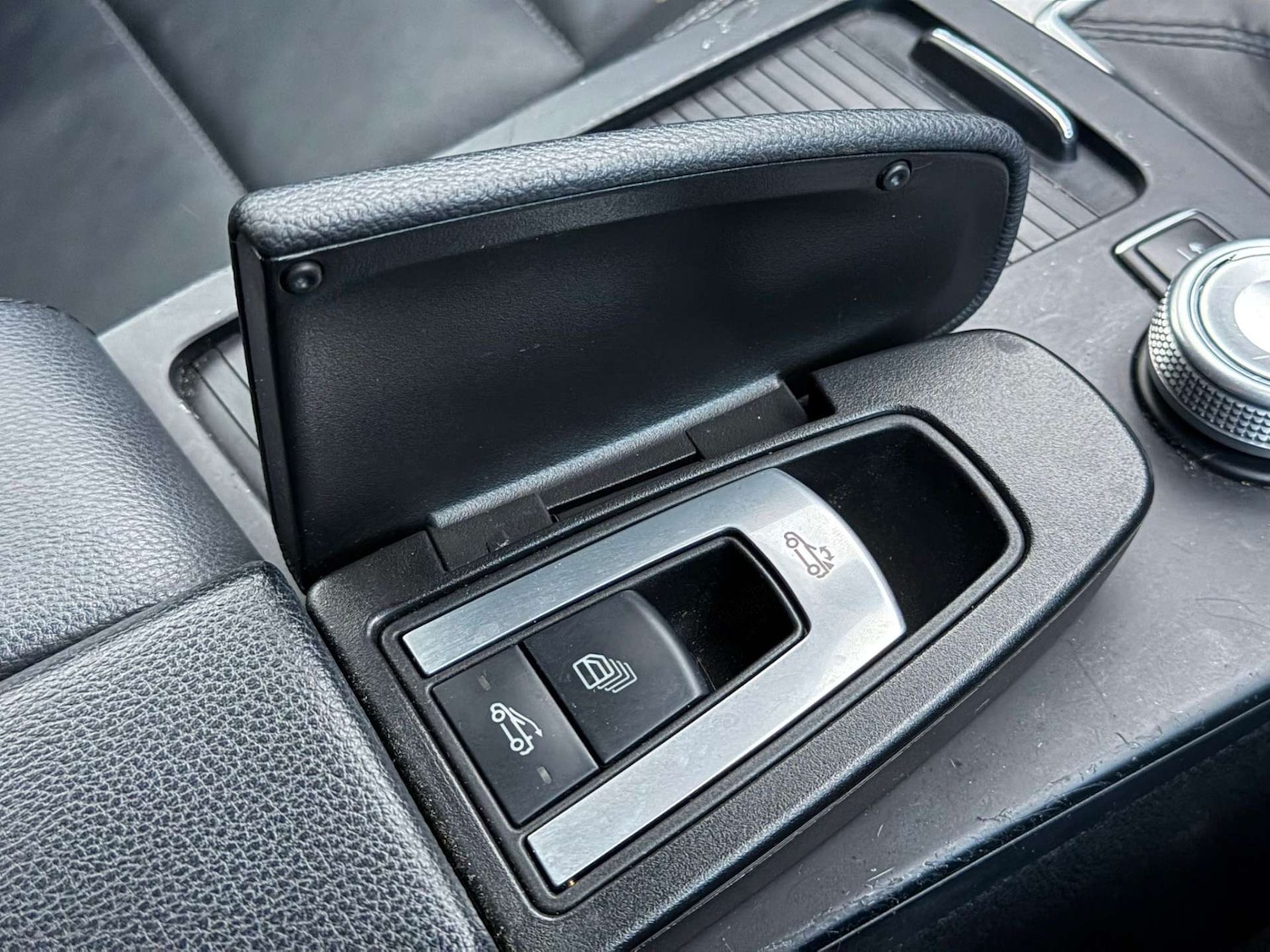 Used Mercedes-Benz E Class 2011 for sale - 77437453: Photo 34