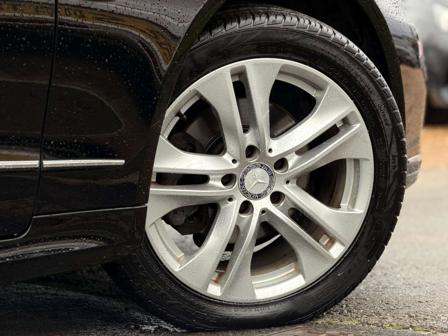 Used Mercedes-Benz E Class 2011 for sale - 77437453: Photo 46