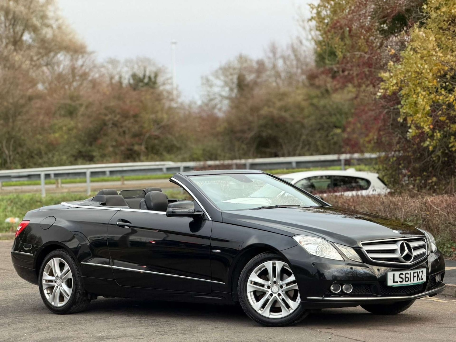 Used Mercedes-Benz E Class 2011 for sale - 77437453: Photo 6