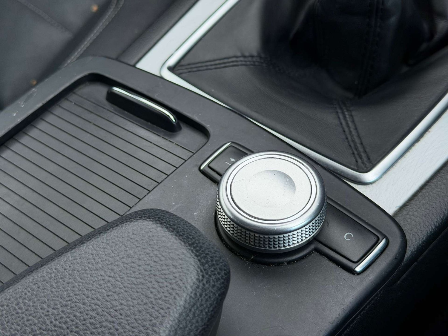 Used Mercedes-Benz E Class 2011 for sale - 77437453: Photo 80