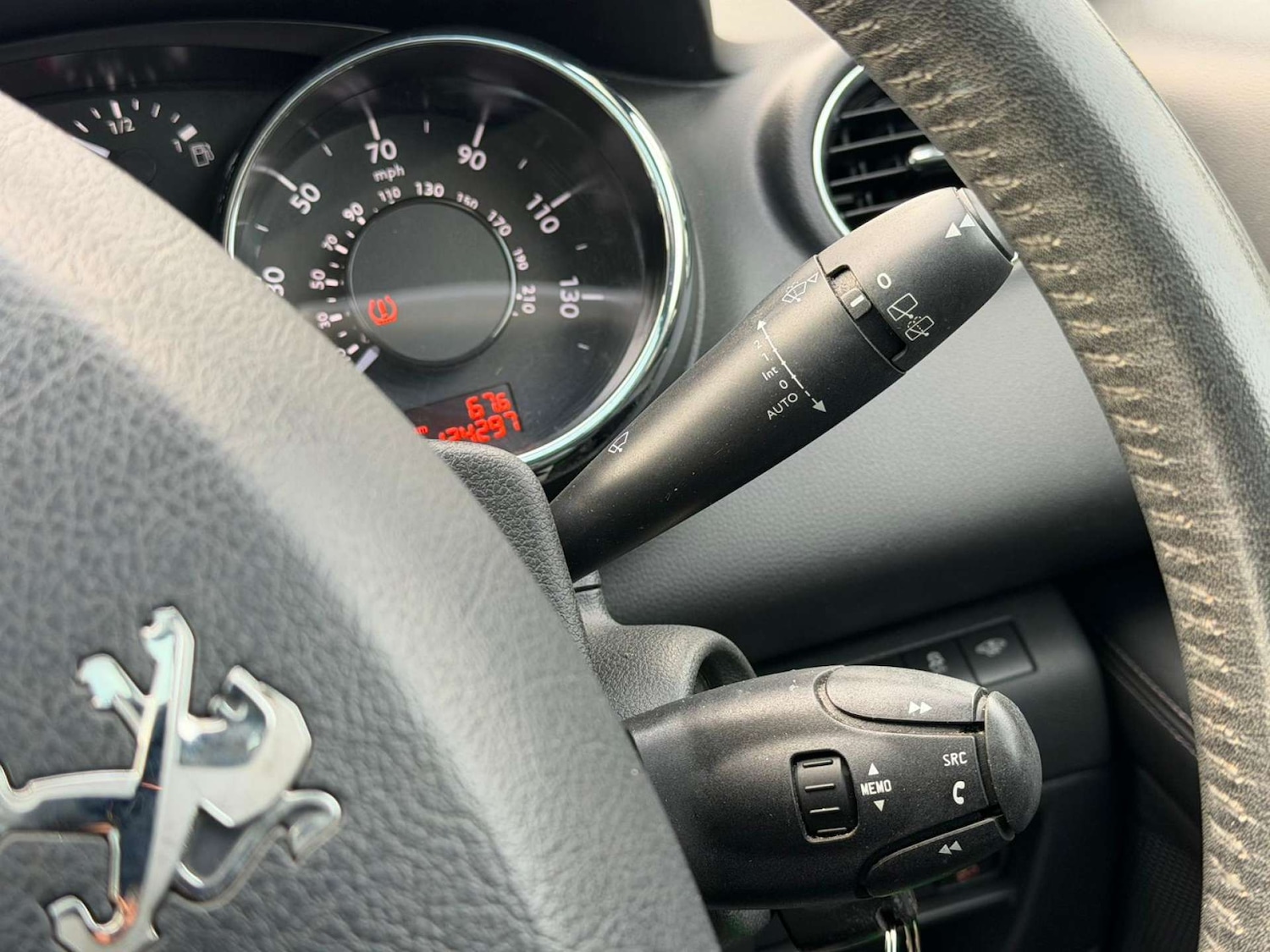 Used Peugeot 3008 2014 for sale - 77437572: Photo 39