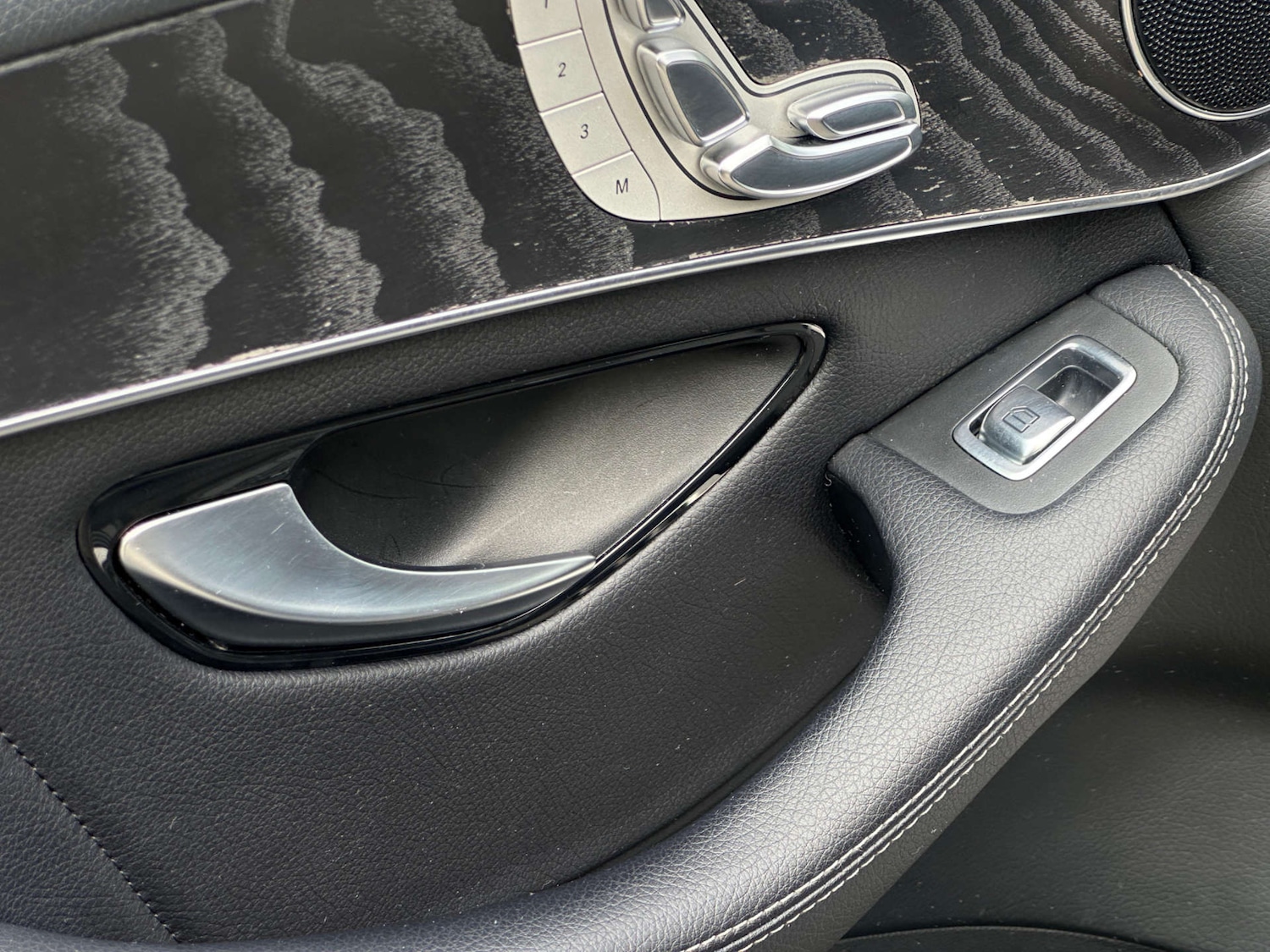 Used Mercedes-Benz GLC 2018 for sale - 77437714: Photo 47