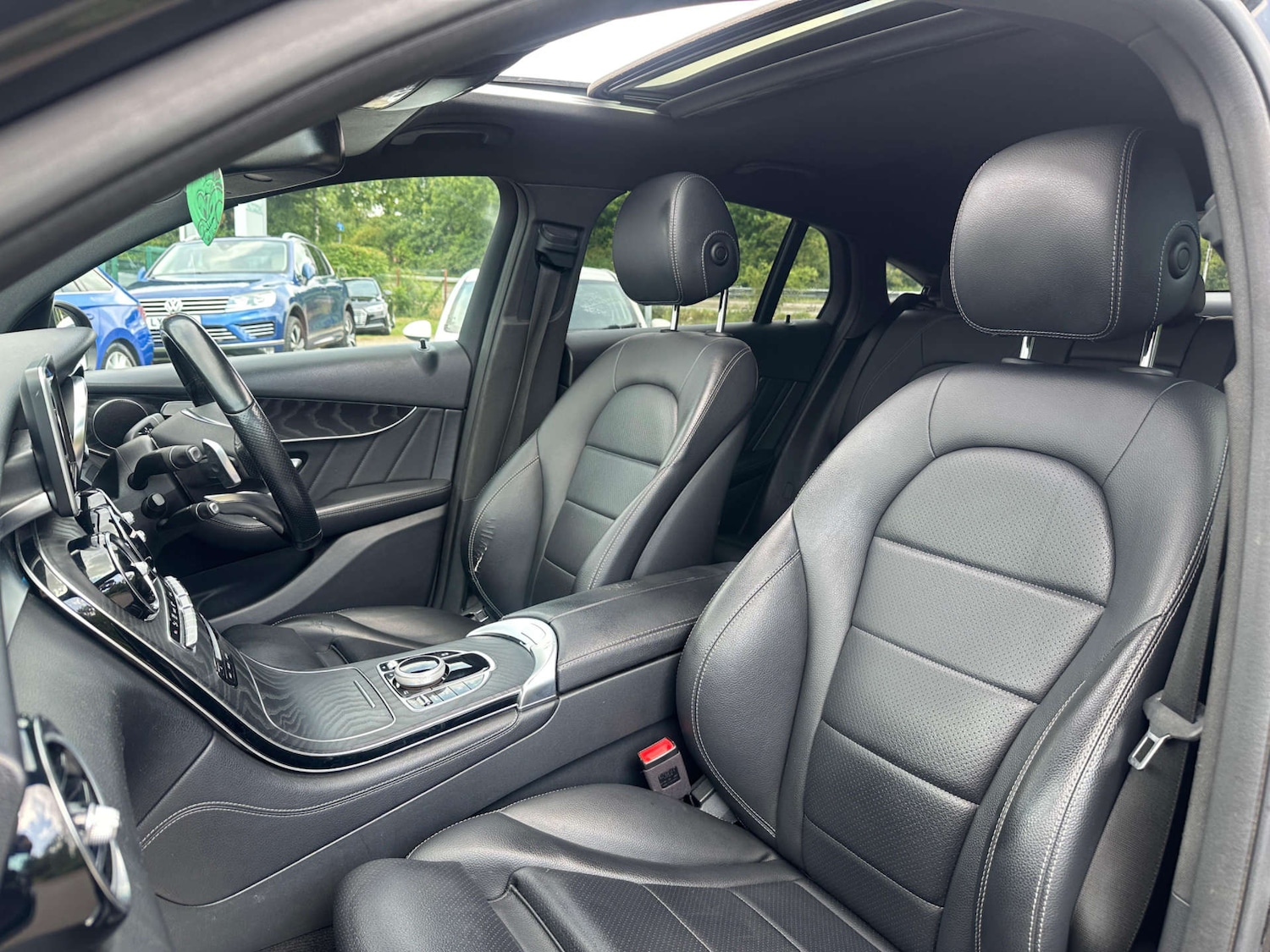 Used Mercedes-Benz GLC 2018 for sale - 77437714: Photo 78