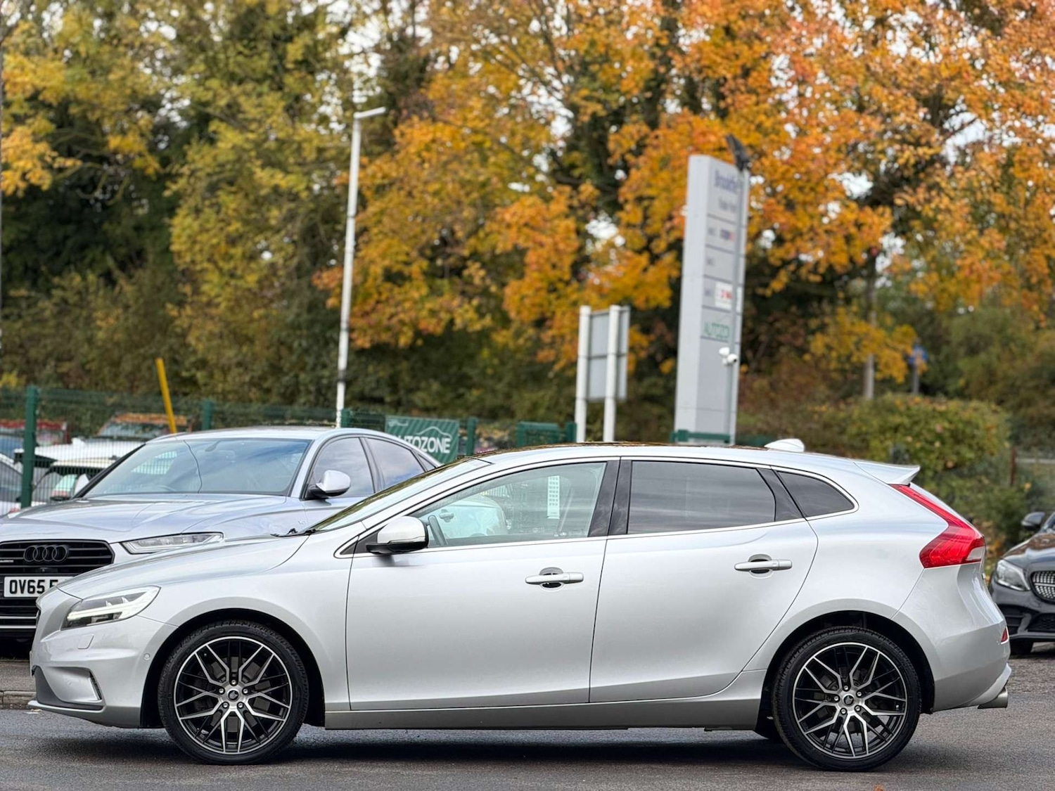 Used Volvo V40 2019 for sale - 77437698: Photo 10
