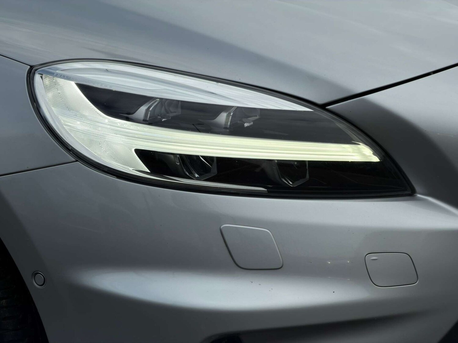 Used Volvo V40 2019 for sale - 77437698: Photo 100