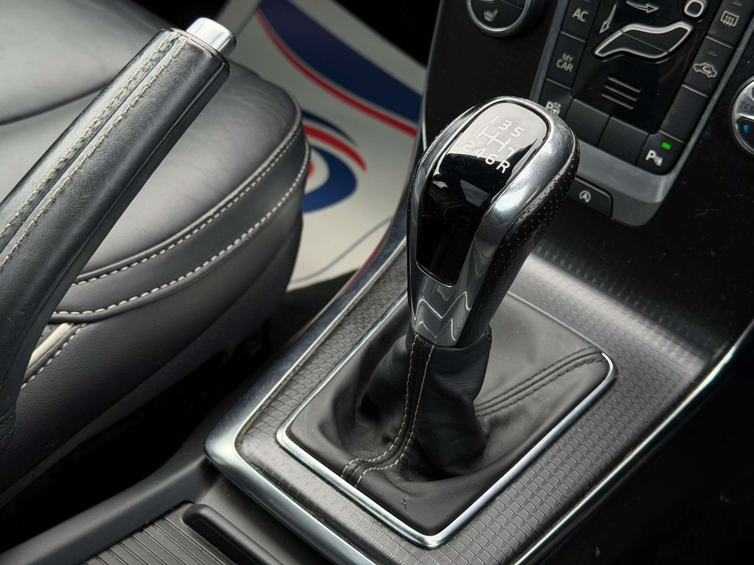 Used Volvo V40 2019 for sale - 77437698: Photo 25