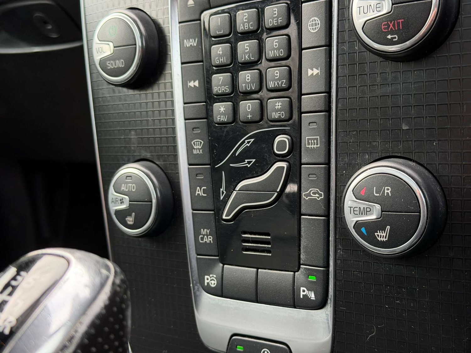 Used Volvo V40 2019 for sale - 77437698: Photo 28