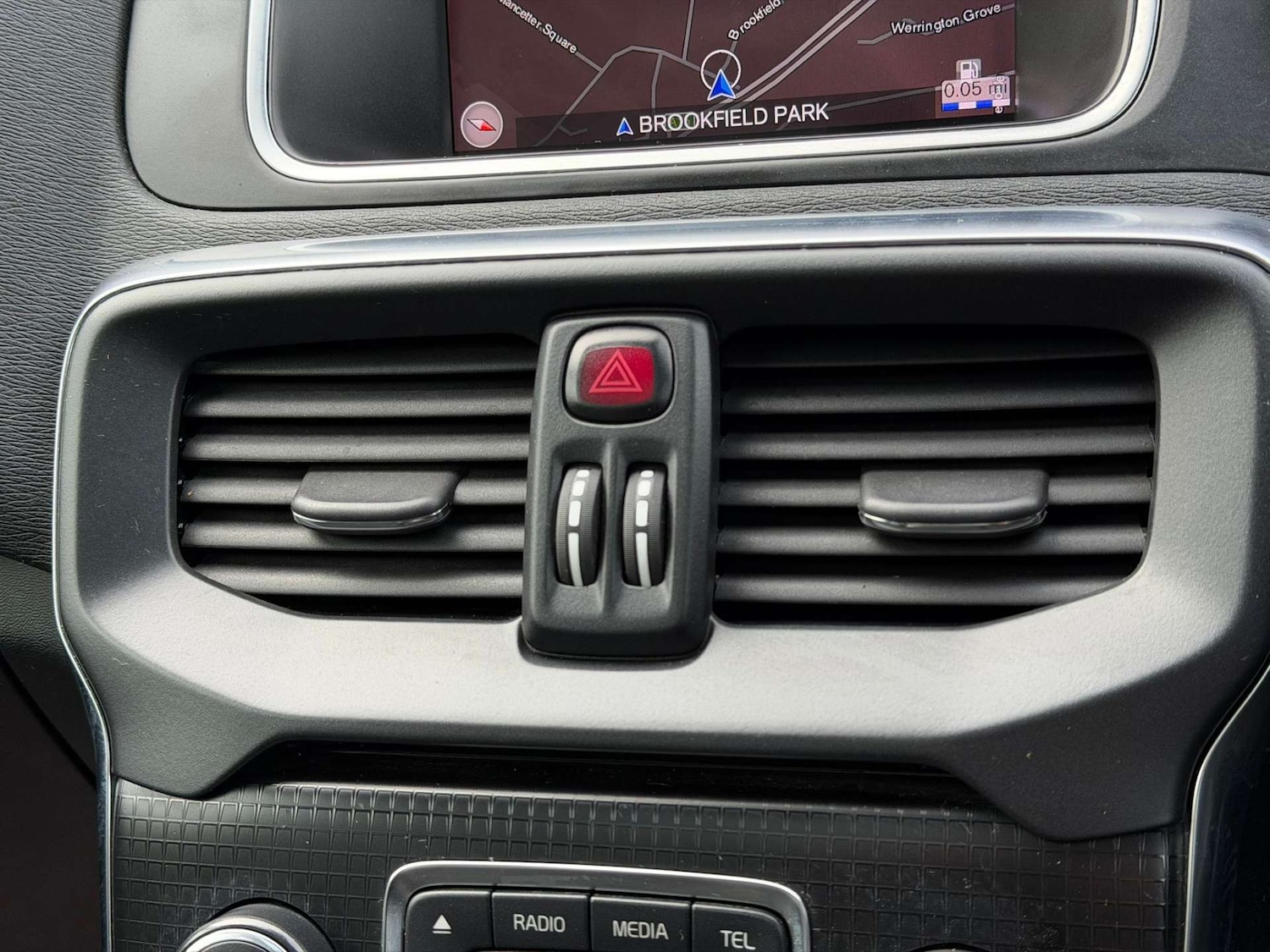 Used Volvo V40 2019 for sale - 77437698: Photo 42