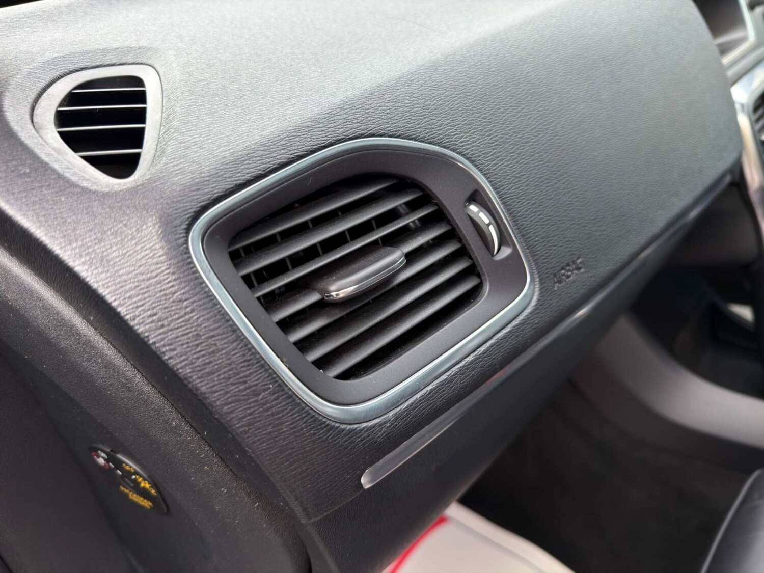 Used Volvo V40 2019 for sale - 77437698: Photo 49