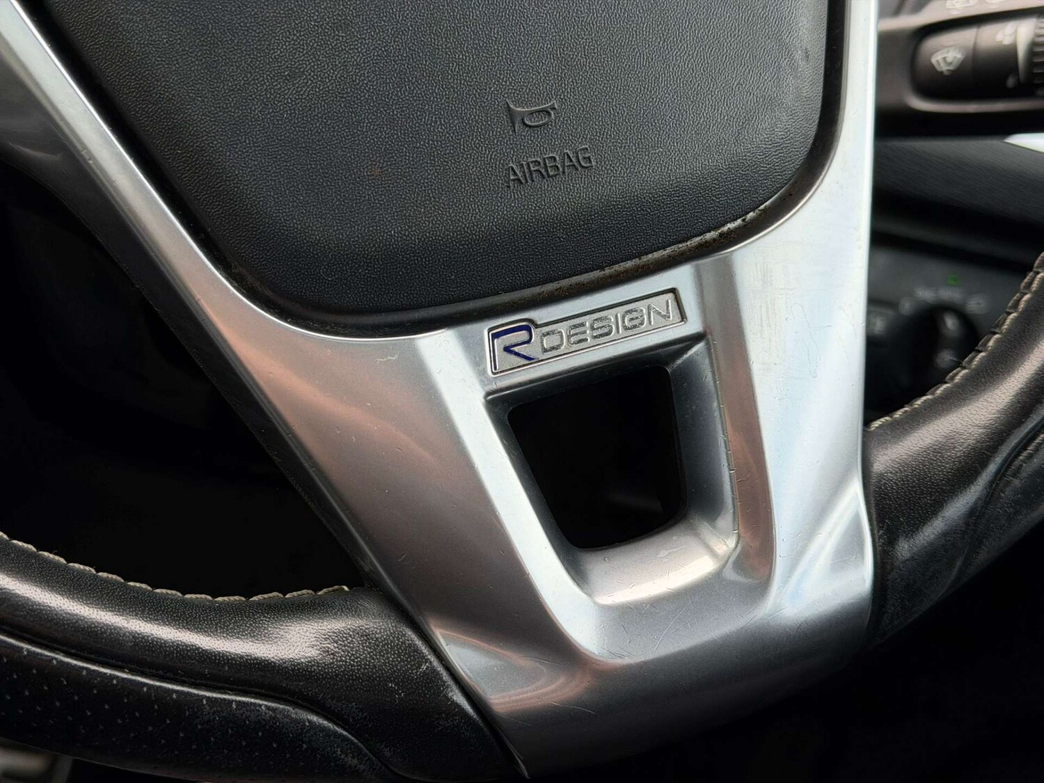 Used Volvo V40 2019 for sale - 77437698: Photo 57