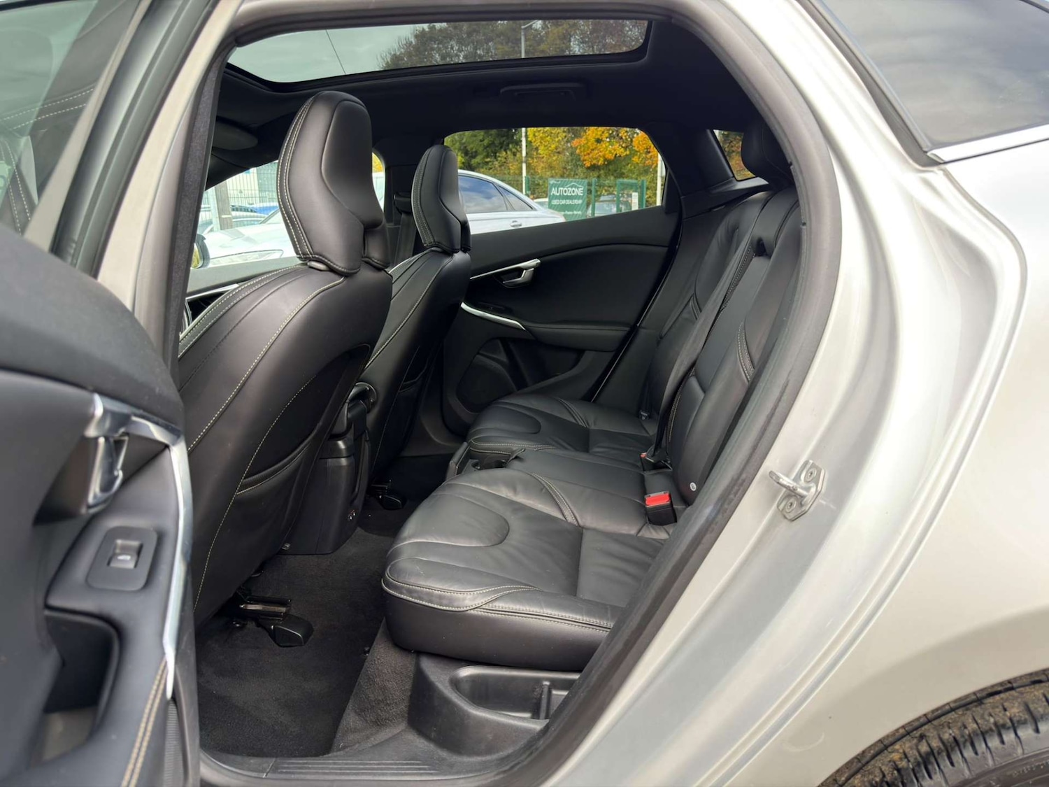 Used Volvo V40 2019 for sale - 77437698: Photo 64