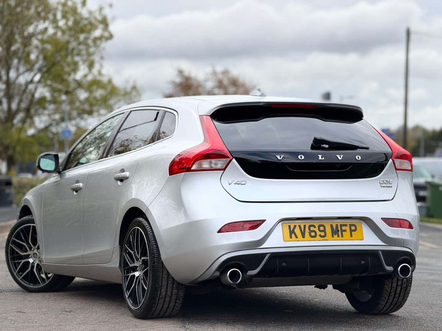 Used Volvo V40 2019 for sale - 77437698: Photo 8