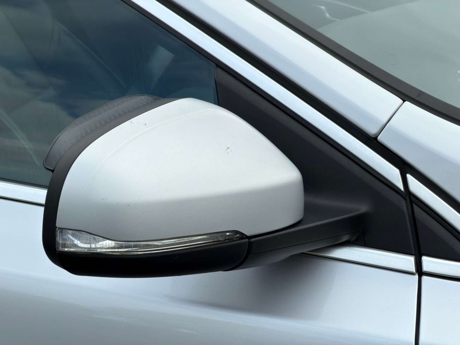 Used Volvo V40 2019 for sale - 77437698: Photo 88