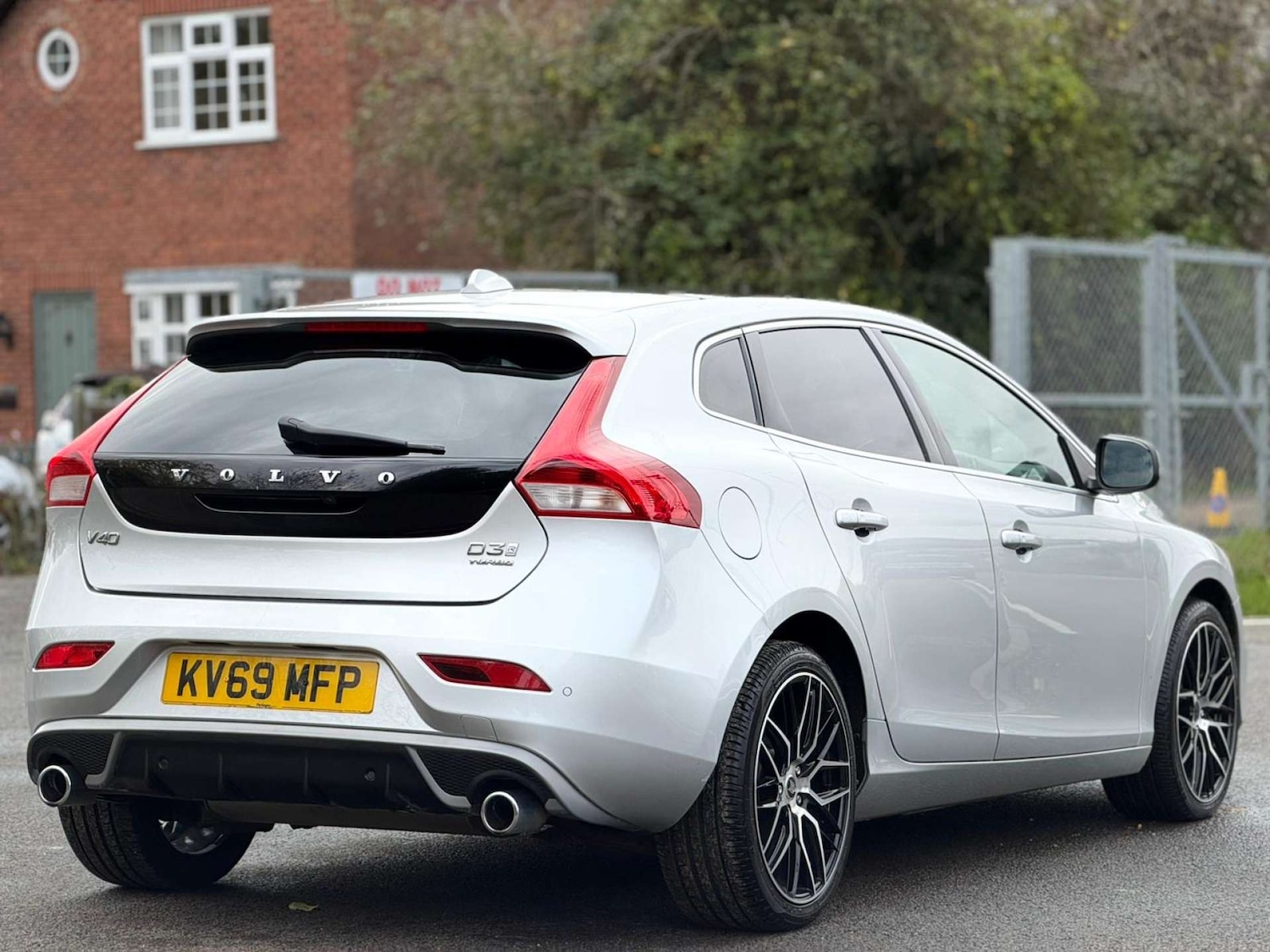 Used Volvo V40 2019 for sale - 77437698: Photo 9