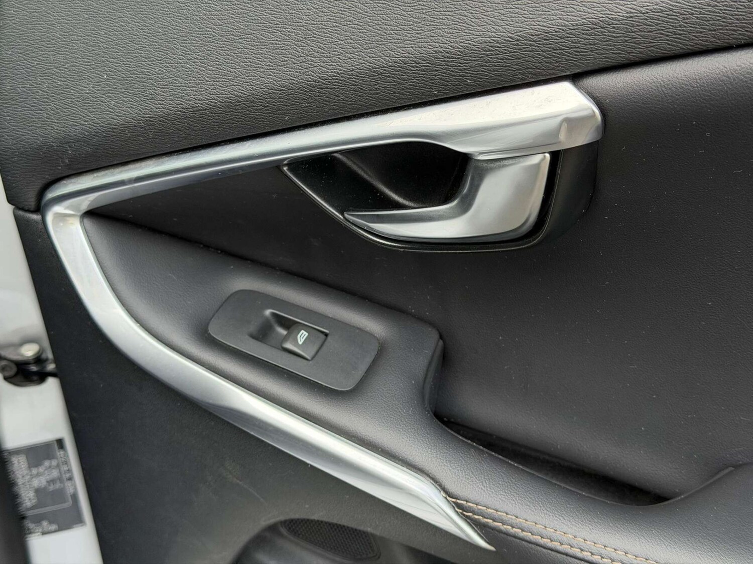 Used Volvo V40 2019 for sale - 77437698: Photo 94