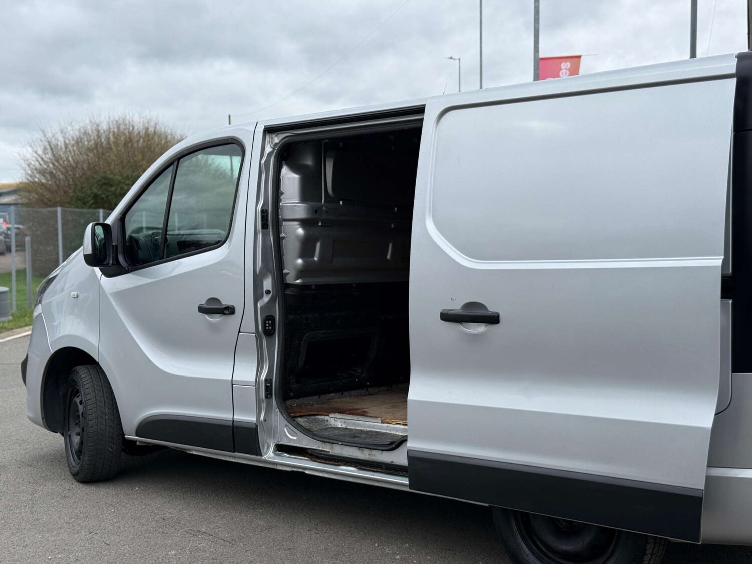 Used Vauxhall Vivaro 2018 for sale - 77437498: Photo 24