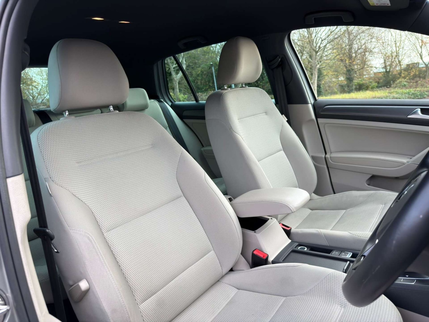 Used Volkswagen Golf 2019 for sale - 77437639: Photo 20