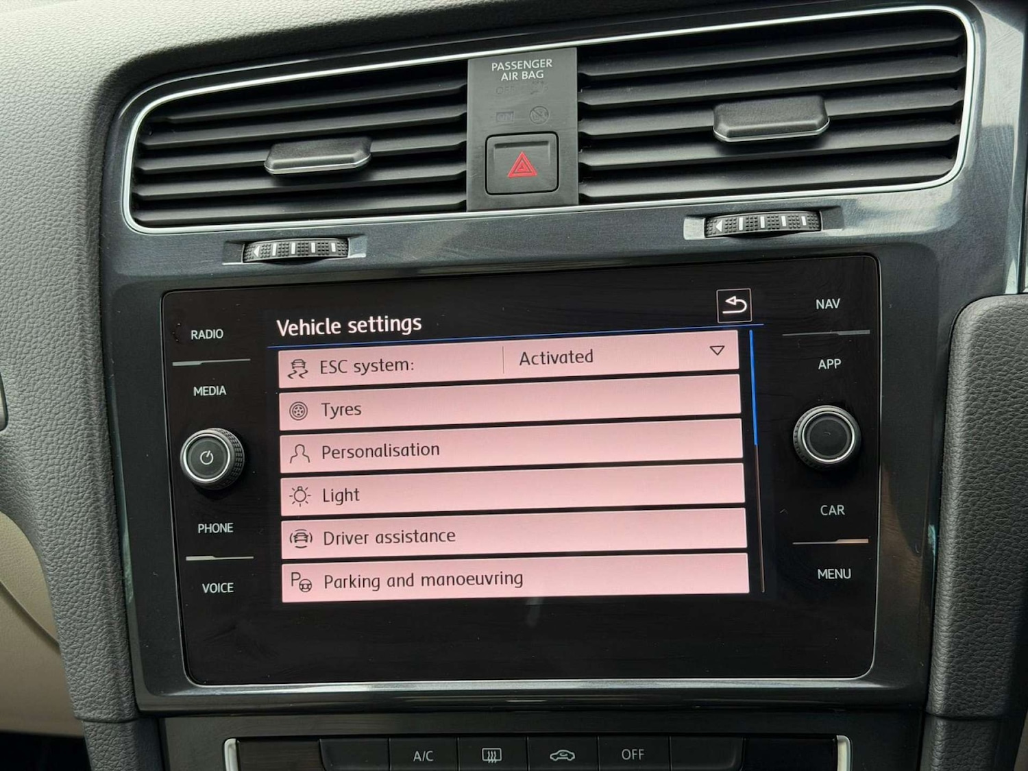 Used Volkswagen Golf 2019 for sale - 77437639: Photo 64