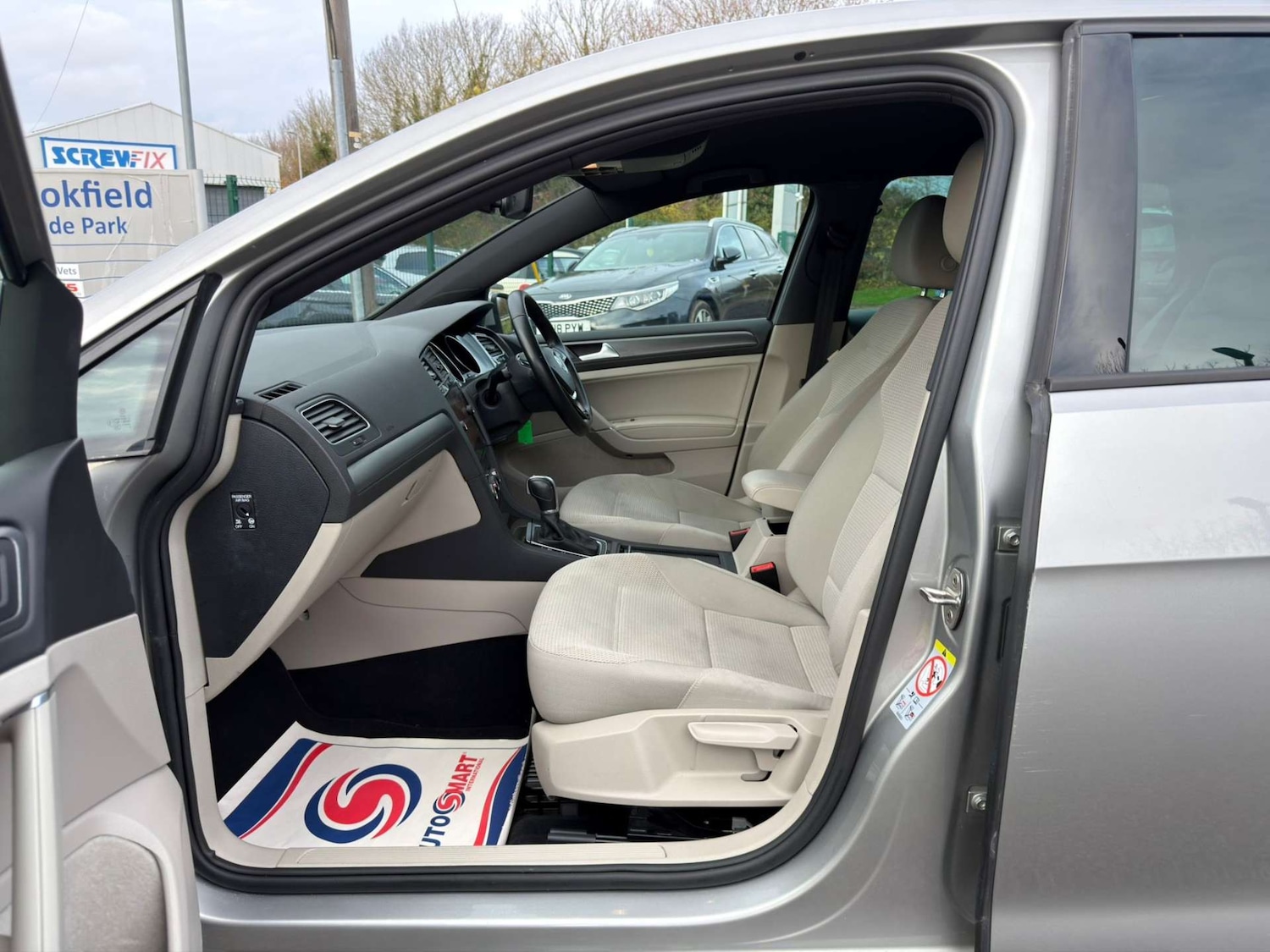 Used Volkswagen Golf 2019 for sale - 77437639: Photo 87