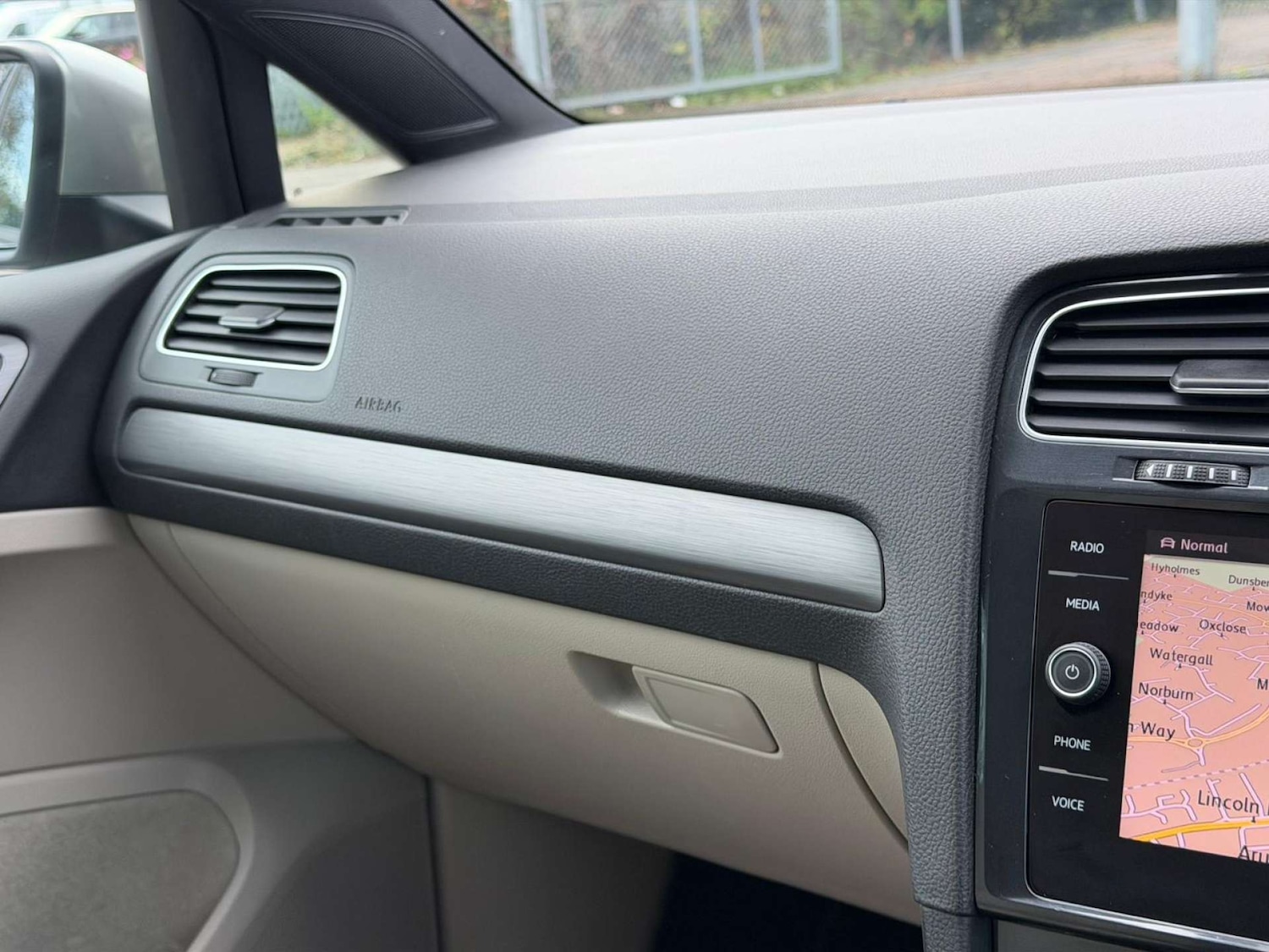 Used Volkswagen Golf 2019 for sale - 77437639: Photo 98