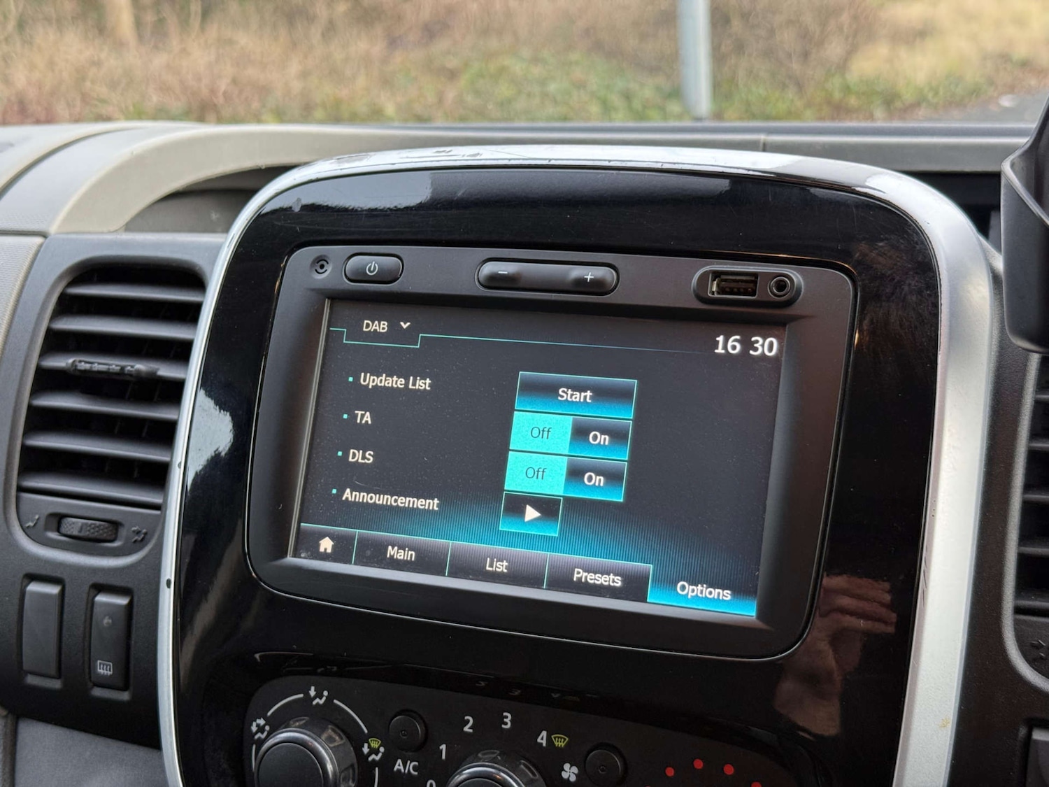 Used Renault Trafic 2018 for sale - 77437433: Photo 41