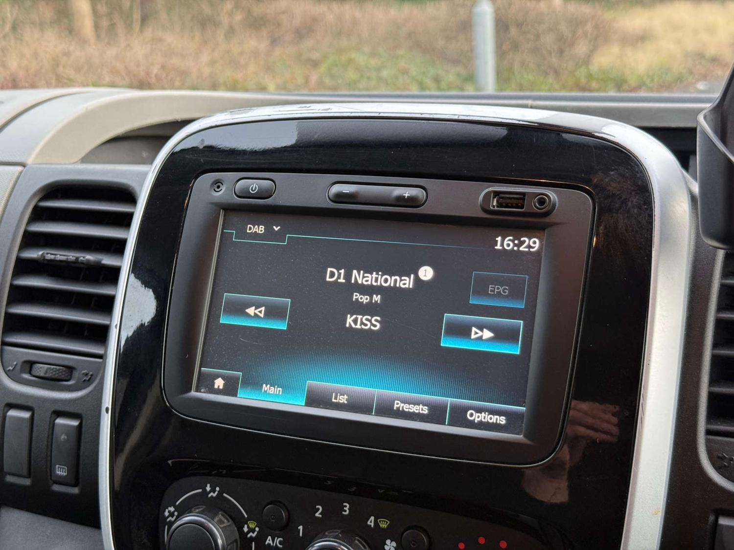 Used Renault Trafic 2018 for sale - 77437433: Photo 42