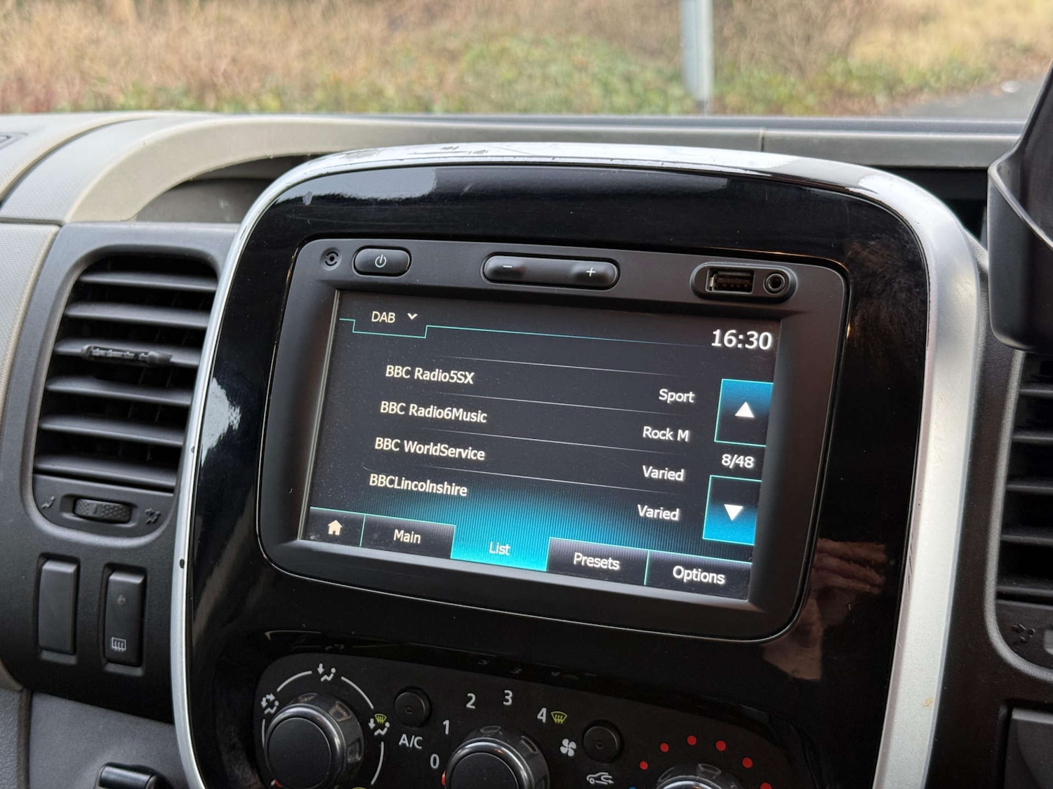 Used Renault Trafic 2018 for sale - 77437433: Photo 43